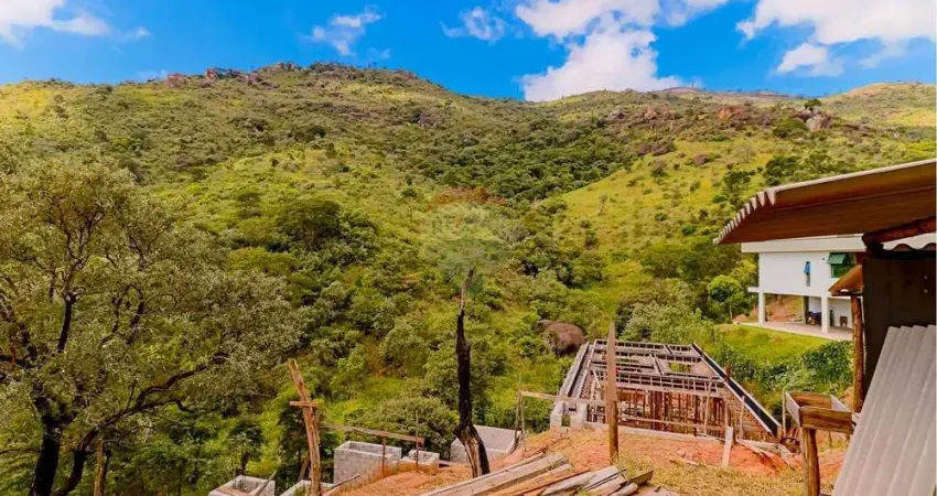 Terreno no parque arco íris em atibaia com 2.174 m², vista permanente para a serra e projeto aprovado