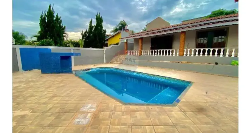 Casa em condomínio fechado com 3 quartos para alugar no Jardim Shangri-Lá, Atibaia 