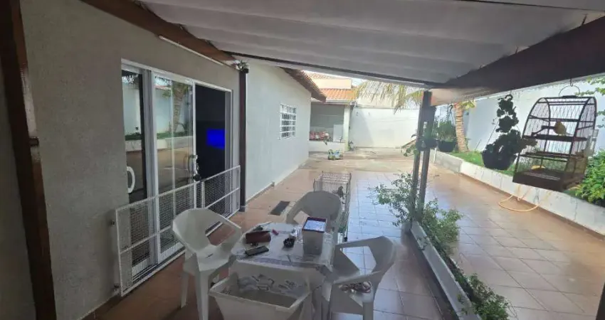 Casa com 4 quartos para alugar na Vila Biasi, Americana