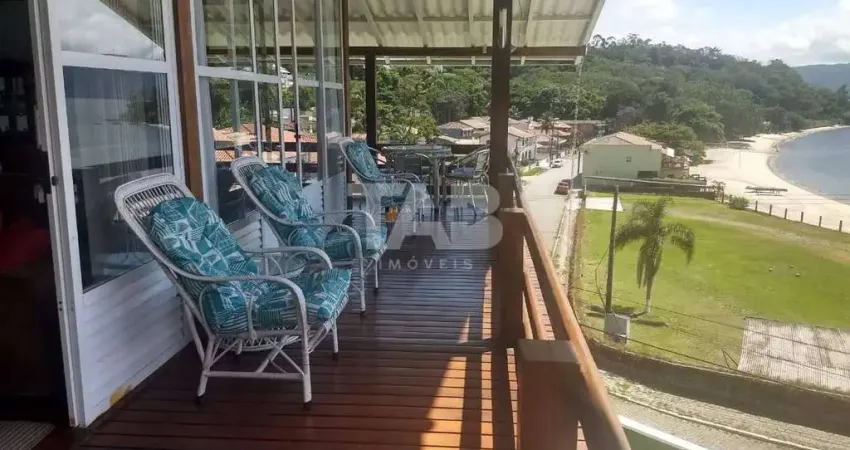 Casa para venda com 6 quartos e Piscina | São Francisco do sul