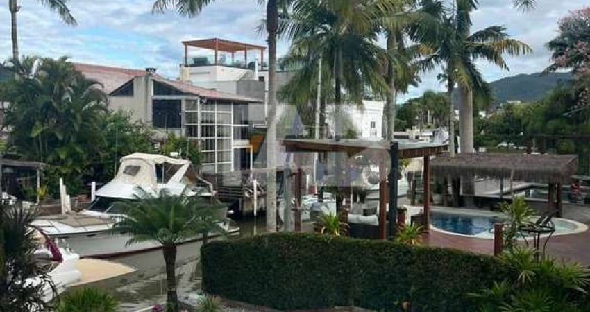 Casa para locação em Condomínio Fechado | Balneário Camboriú