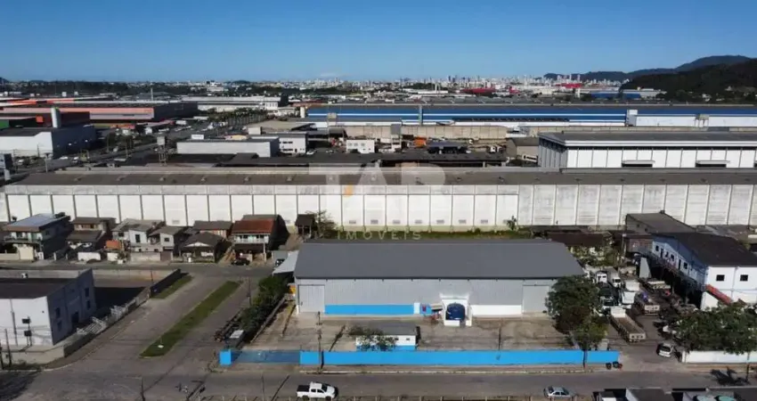 Casa comercial para alugar no Espinheiros, Itajaí