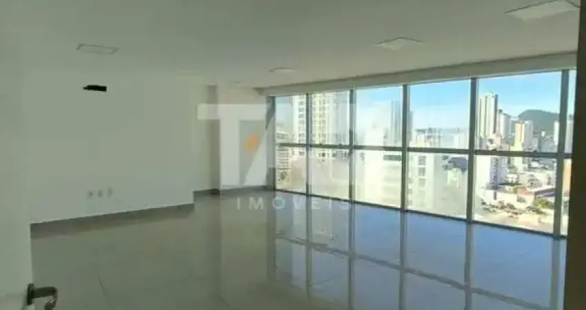 Sala comercial para alugar na Rua Cônego Thomaz Fontes, 145, Centro, Itajaí