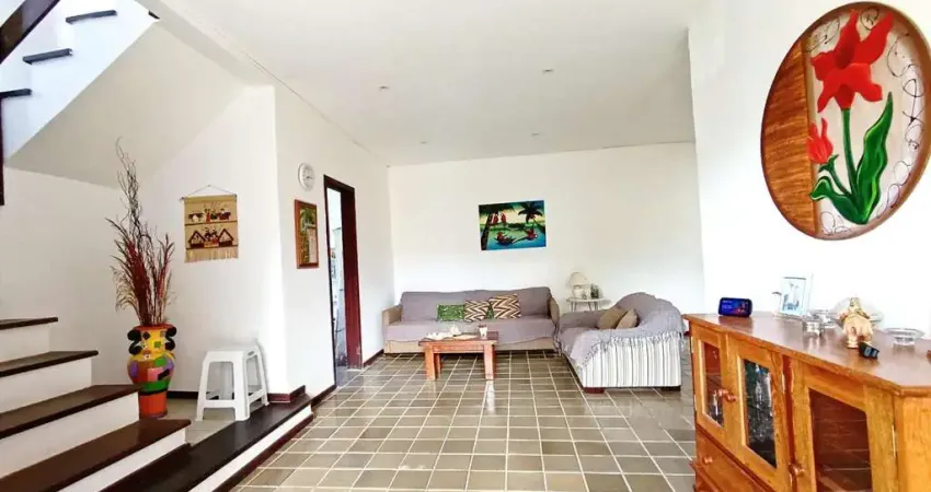 Casa com 5 quartos à venda na Rua Padre Odilon Lôbo, 61, Guaxuma, Maceió