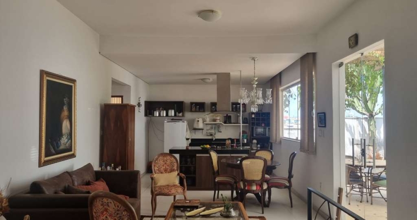 Casa com 4 quartos à venda em Contagem