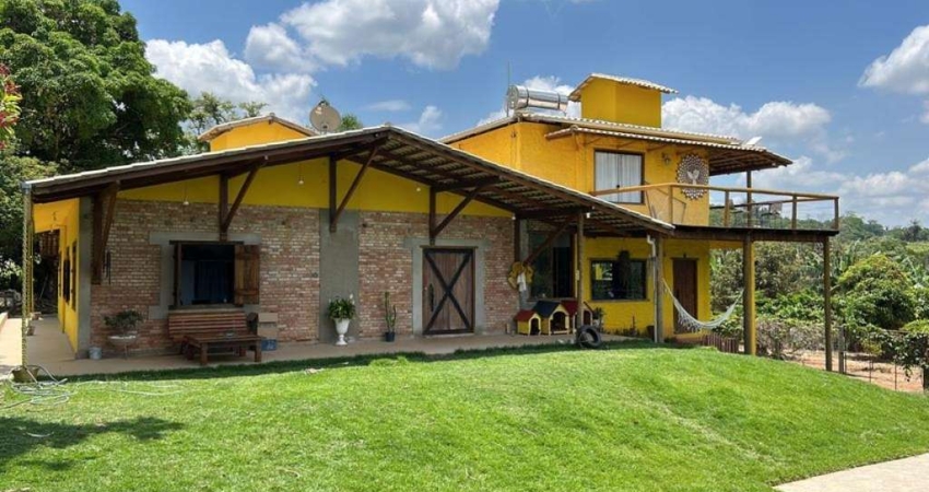 Fazenda / Sítios / Chácaras com 6 quartos à venda em Florestal