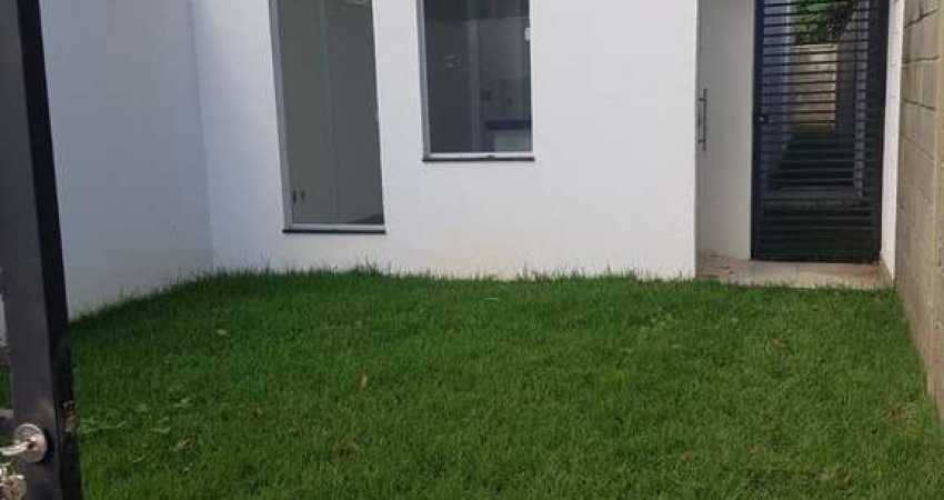 Casa Geminada com 3 quartos à venda em São José Da Lapa