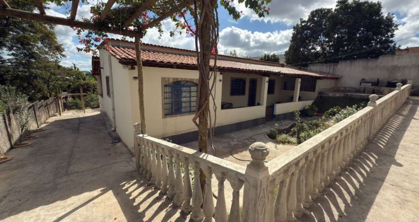 Fazenda / Sítios / Chácaras com 3 quartos à venda em Ribeirão Das Neves