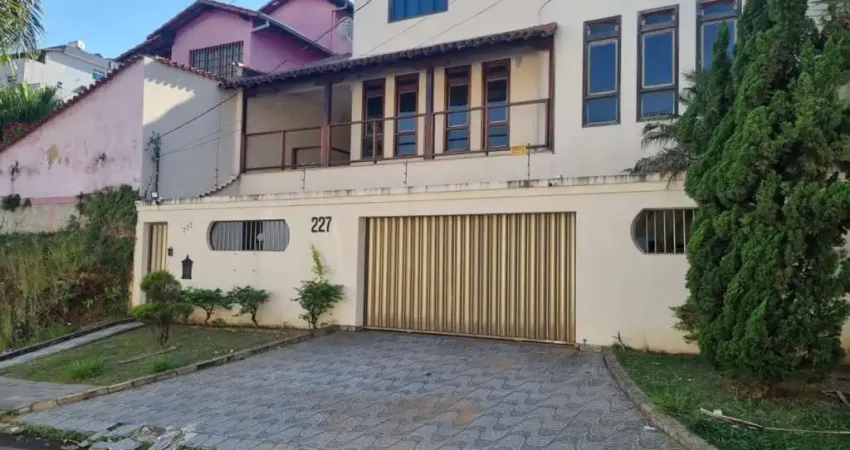 Casa com 4 quartos à venda na Rua Aquário, 227, Jardim Riacho das Pedras, Contagem