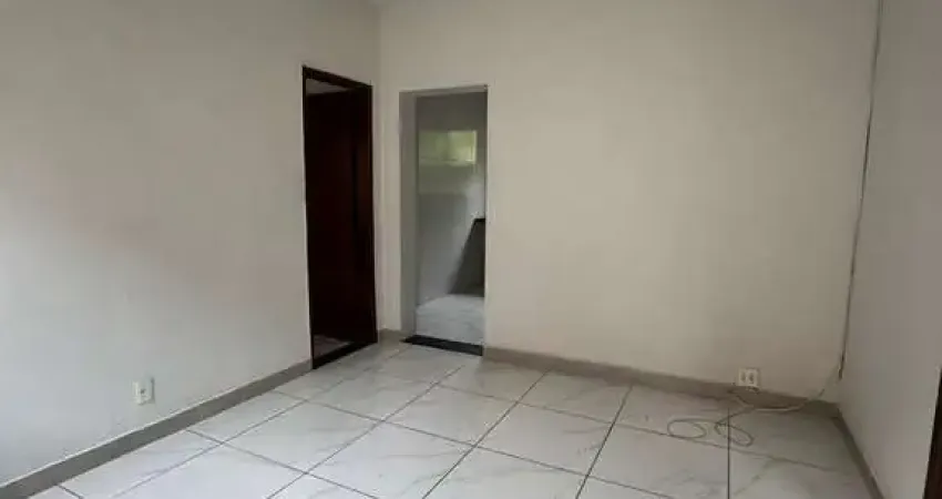 Casa com 3 quartos para alugar na Rua Radialista José Correia, 85, Céu Azul, Belo Horizonte