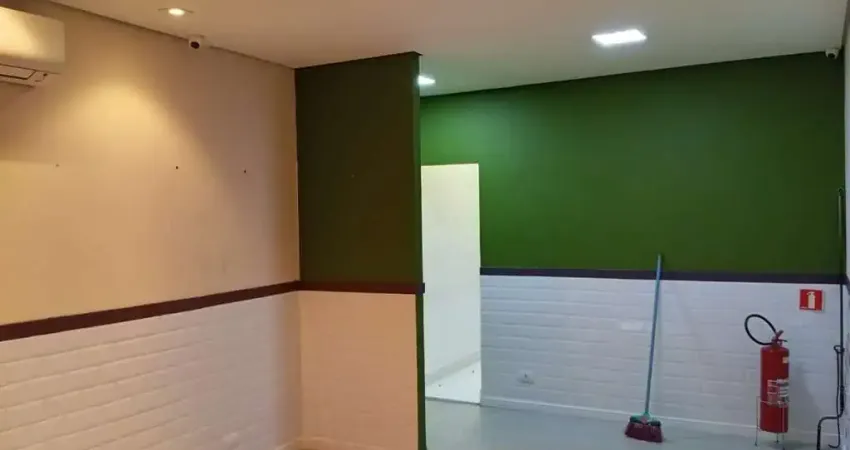 Loja / Salão / Ponto Comercial com 1 quarto para alugar em São Paulo
