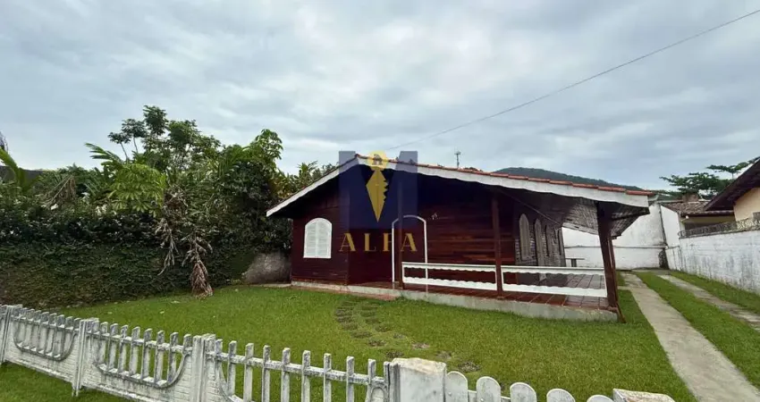 Casa à venda no bairro Enseada - Ubatuba/SP