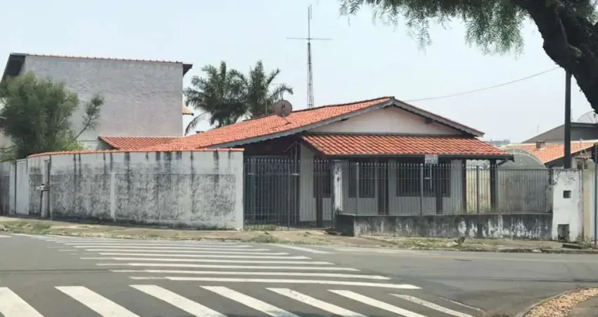 Imperdível: Casa à venda em Indaiatuba-SP, Parque São Lourenço, 2 quartos, 1 suíte, 1 sala, 3 banheiros, 4 vagas, 147,98m².