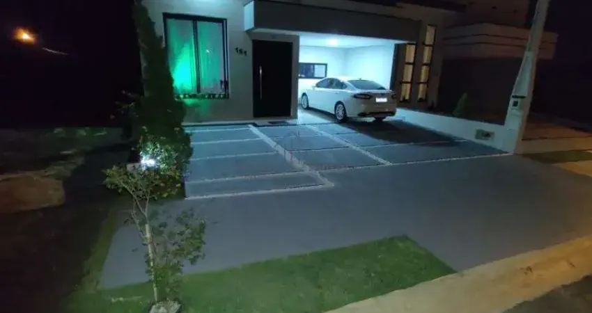 Casa de Luxo em Condomínio no Jardim Mantova: 3 quartos, 3 suítes, 2 salas, 4 banheiros, 3 vagas, 139,17m² - Indaiatuba-SP.