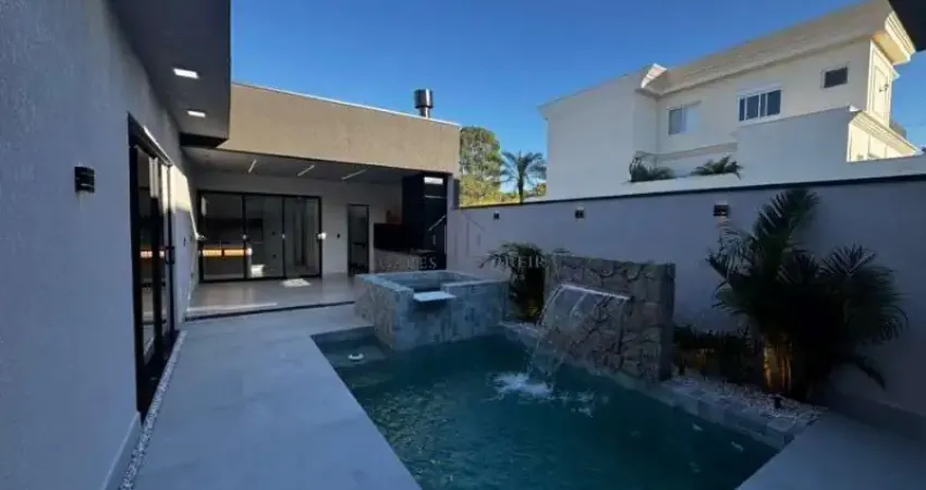 Imperdível! Casa de alto padrão em condomínio no Residencial London Park, Indaiatuba-SP: 3 suítes, 2 salas, 5 banheiros, 4 vagas, 196m².