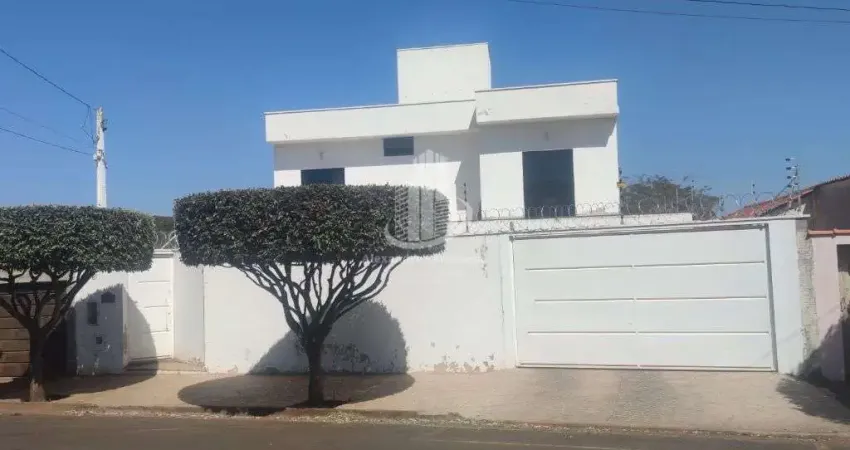 Casa com 4 quartos para alugar no Jardim das Paineiras, Araraquara 