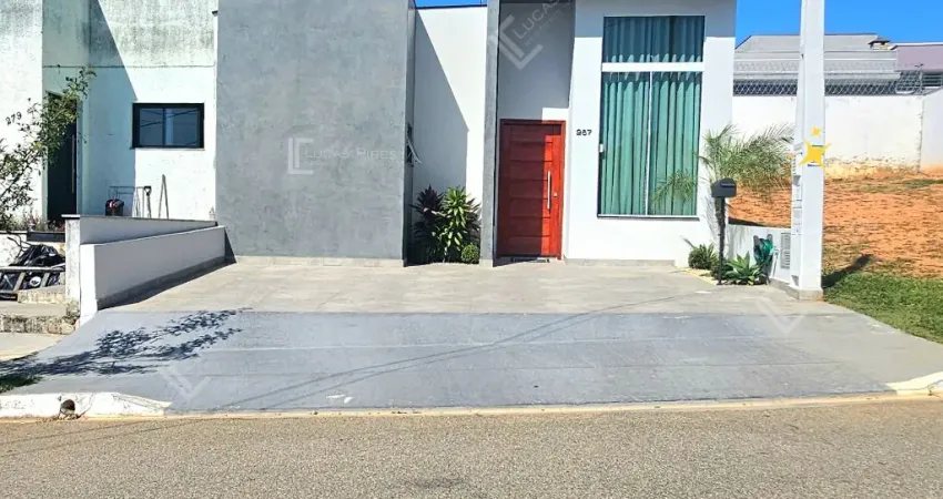 Casa linda com móveis planejados no Condomínio Horto Florestal 3