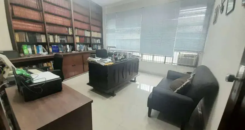 sala comercial para venda tem 65 metros quadrados com 2 salas e recepção no Centro - Santos - SP