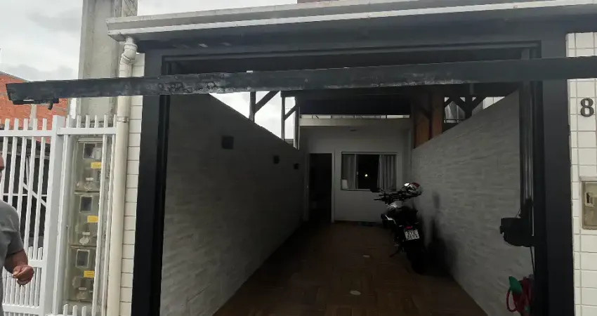 SOBRADO COM 2 SUITES EM CAMBORIU { OPORTUNIDADE!!