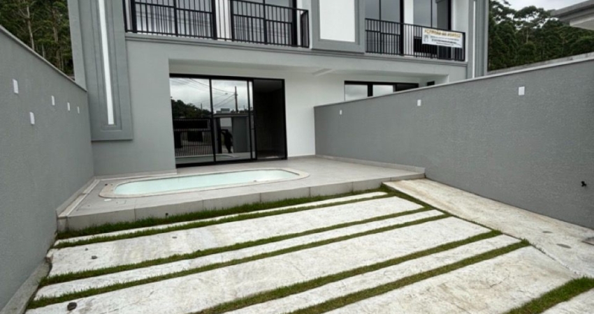 Casa com 3 quartos à venda na Rua Santo Agostinho, 35, Rio Pequeno, Camboriú