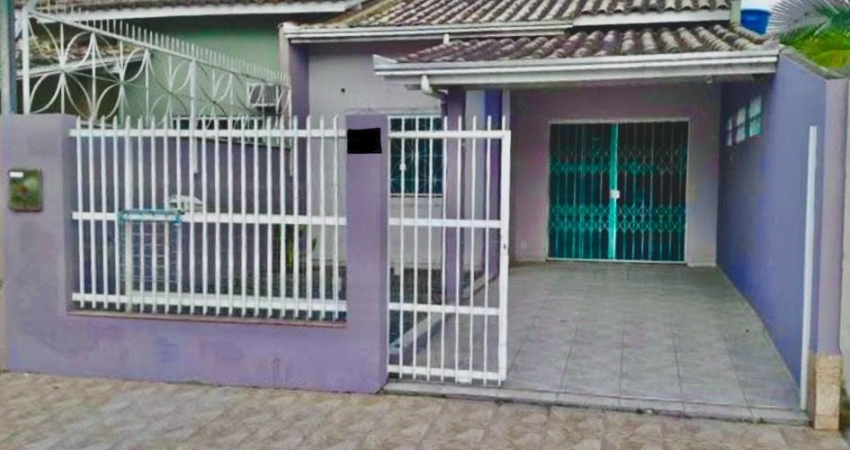 CASA EM LOCAL LIVRE DE ENCHENTE EM CAMBORIU!!