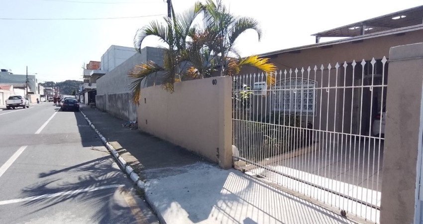 exelente casa no bairro dos municipios, balneario camboriu!
