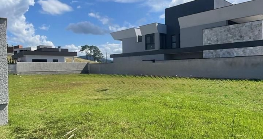EXCELENTE TERRENO A VENDA NO CALEDÔNIA