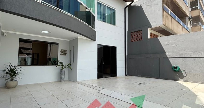 Casa com 3 quartos à venda no Centro, Camboriú 