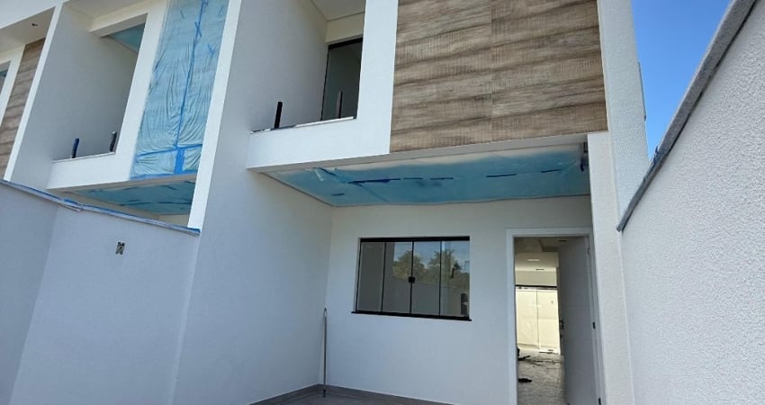 O Melhor preço da região sobrado com 3 quartos sendo uma suíte.
