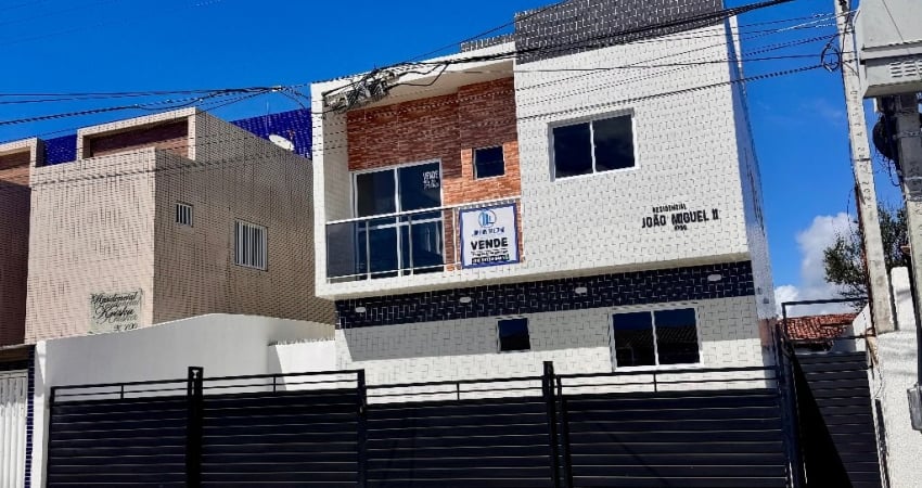 Apartamento novo para vender no melhor de Mangabeira. Excelente acabamento. Piso em porcelanato!