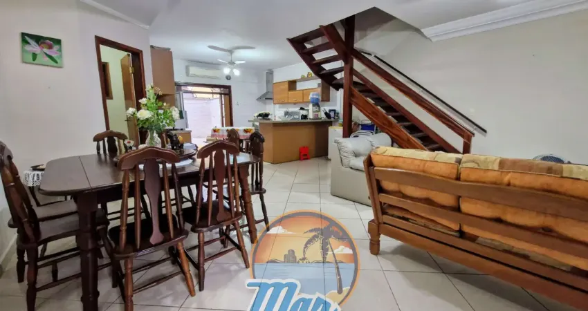 Linda casa em condomínio com 3 quartos, sendo 1 suíte, + mezanino, apenas uma quadra da praia no bairro maitinga em bertioga sp