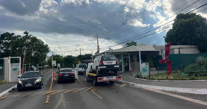 Apartamento com 2 quartos para alugar na Qd 10, J4, Jardins Mangueiral, São Sebastião