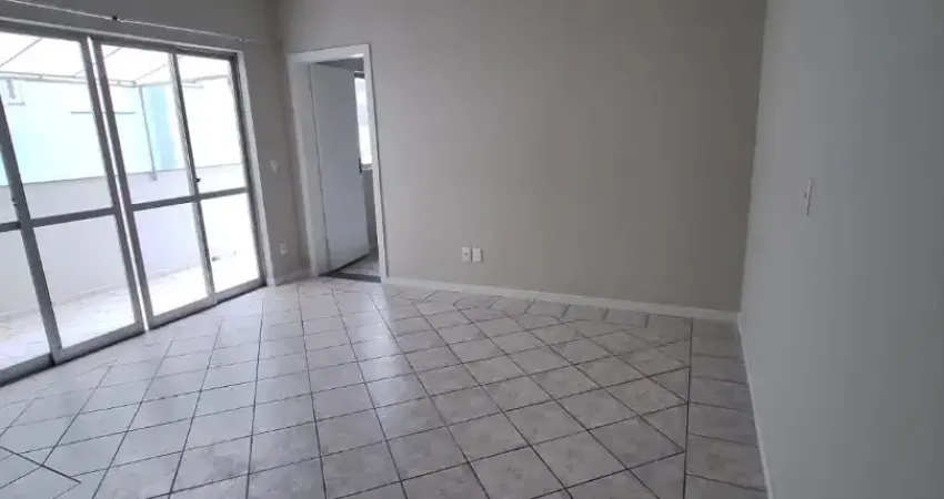 Amplo apartamento de 1 quarto no bairro carvoeira à 500 metros da ufsc ensolarado e bem arejado