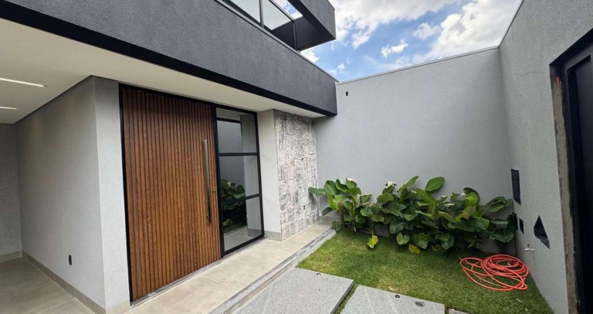 Casa para Venda em Uberlândia, Jardim Sul, 3 dormitórios, 1 suíte, 2 banheiros, 2 vagas