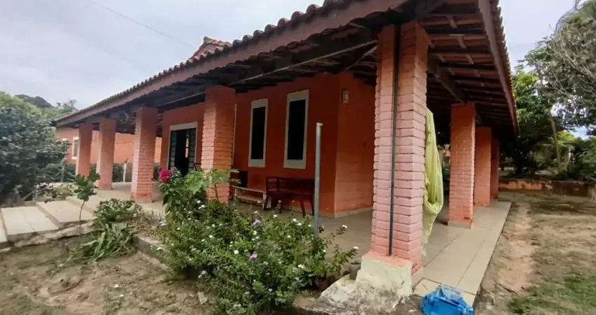 Imperdível: Chácara à venda em Indaiatuba-SP, Recanto Campestre Internacional de Viracopos Gleba 4. 2 quartos, 1 sala, 3 banheiros, 8 vagas, 181m²!