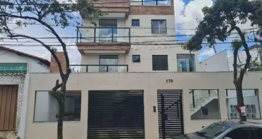 Cobertura de 3 qtos , suíte, 2 vagas ,ótima localização no B. Santa 143Mts