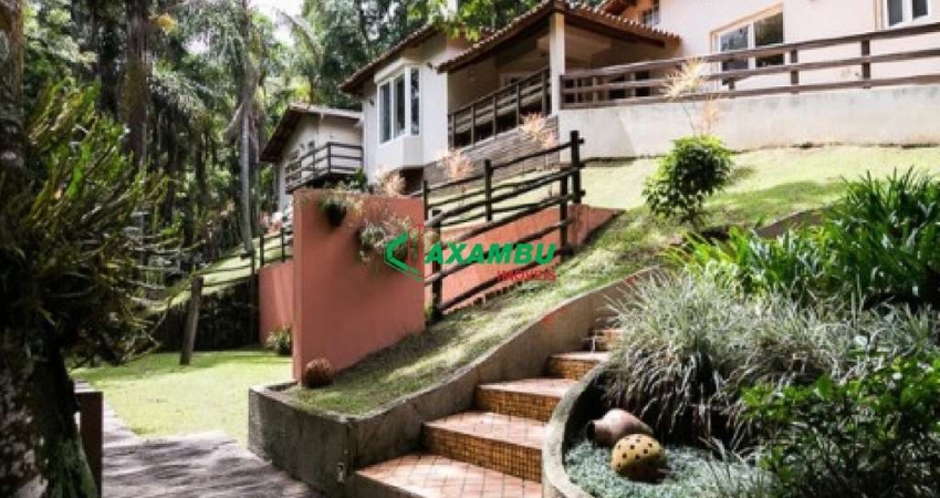 Casa em condomínio alto padrão, com 03 dormitórios, (sendo 03 suites), no bairro do caxambu - jundiaí - sp
