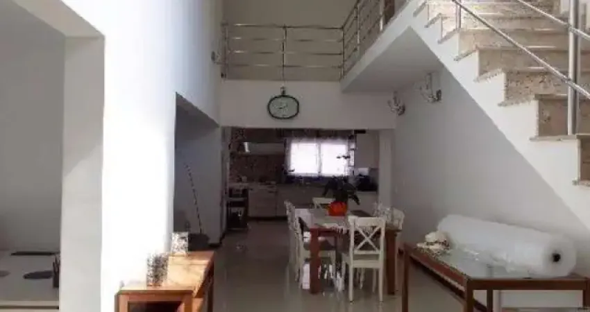 Casa em condomínio em jundiaí-sp, bairro caxambu: 3 quartos, 1 suíte, 3 salas, 3 banheiros, 2 vagas, 250m².