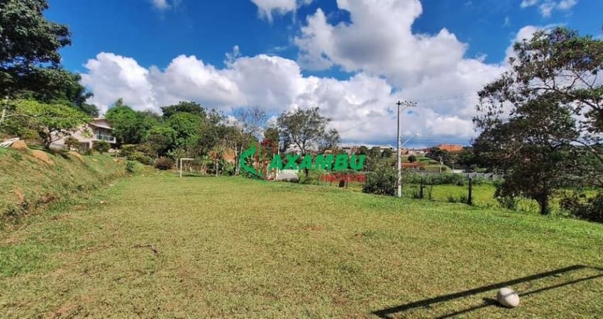 Chácara à venda em Jundiaí-SP, bairro Ivoturucaia: 2 quartos, 1 sala, 1 banheiro, 2 vagas de garagem, 168m² de área.
