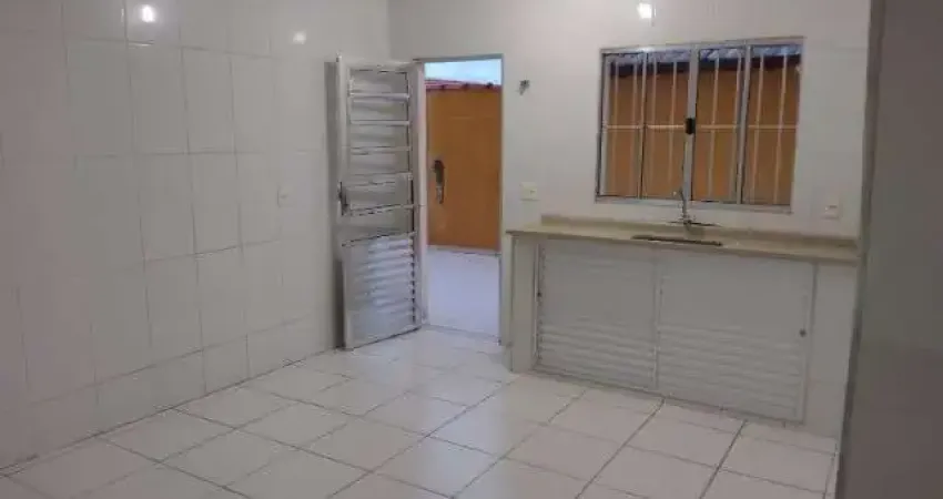 Casa de fundo para locação no jardim das bandeiras/jundiaí-mirim