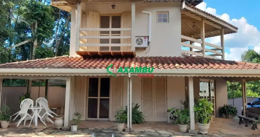 Imperdível oportunidade de casa à venda em Campo Limpo Paulista-SP, 03 quartos sendo 01 suíte, 02 salas, 02 banheiros, 01 lavabo, 3 vagas de garagem.