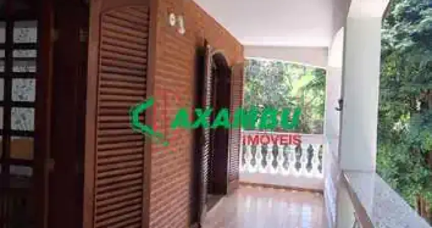 Chácara para Locação em Jundiaí-SP, no Bairro Caxambu: 3 Quartos, 1 Suíte, 2 Salas, 3 Banheiros, 3 Vagas de Garagem, 200m² de Área.