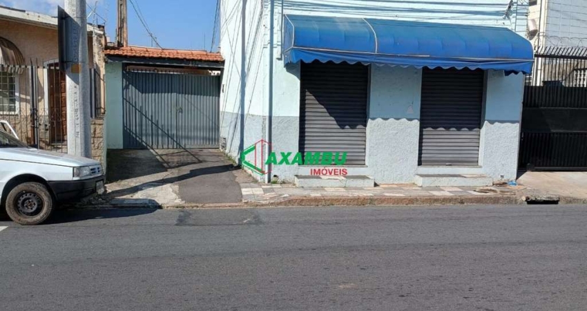 Imóvel para investidor, no bairro Ponte São João, com terreno medindo 832 m² e construção de salão e 05 casas.