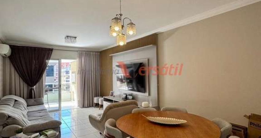 Apartamento com 03 quartos e 02 vagas de garagem, Meia Praia, Itapema - SC
