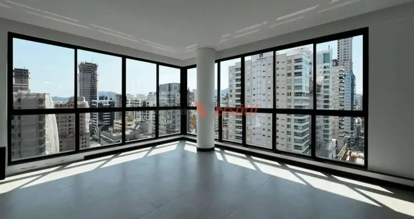 Apartamento novo 04 suÍtes quadra mar, Meia Praia, Itapema - SC