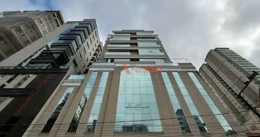 Apartamento mobiliado 02 domitórios sendo 01 suíte, meia praia, itapema - sc