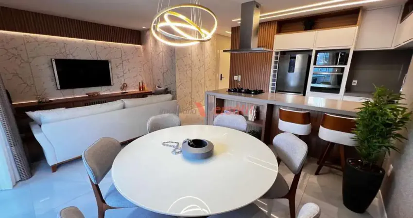 Apartamento com 3 quartos à venda na Rua 303, 179, Meia Praia, Itapema