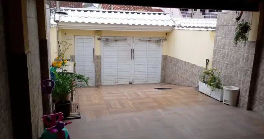 CASA DUPLEX - 90 m² - 02 DORMITÓRIOS - QUINTAL - ENERGIA SOLAR - CHURRASQUEIRA