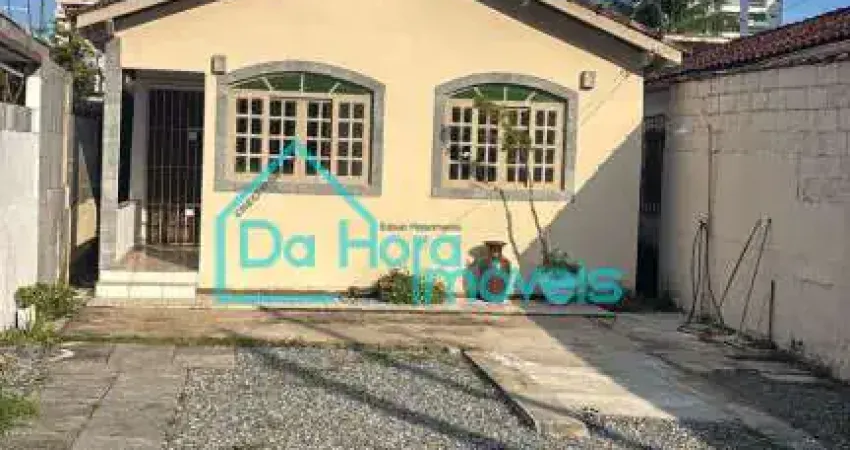 Casa com 2 quartos à venda no Centro, Mongaguá 