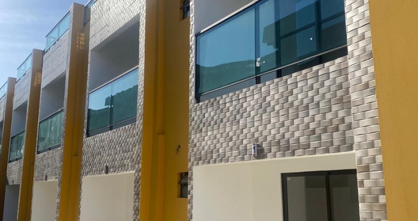 CASA TRIPLEX EM PAULISTA